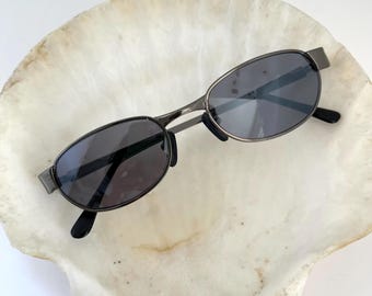 Authentic Vintage Bronze Metal Frame Oval Sunglasses - Etsy display picture 3