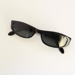True Vintage 90s Slim Black Rectangle Sunglasses