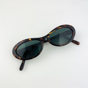 Vintage 90s Slim Brown Oval Cat Eye Sunglasses