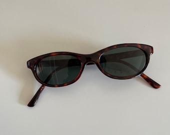 Authentic Vintage 90s Mini Tortoise Oval Sunglasses