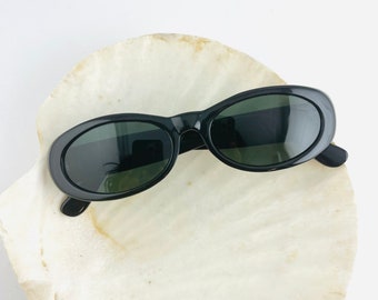 Authentic Vintage 90s Black Oval Sunglasses