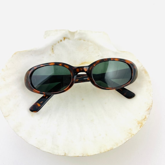 Authentic Vintage 90s Slim Tortoise Shell Oval Sunglasses  display picture 3