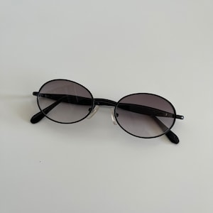 Vintage Black Metal  Oval Sunglasses with Grey Lens