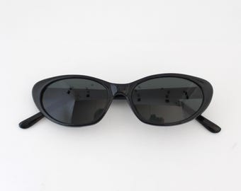 Vintage 90s Black Cat-Eye Sunglasses