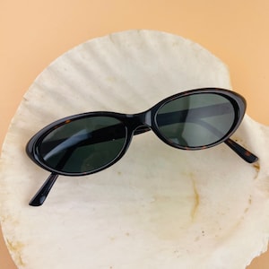Authentic Vintage 90s Slim Brown Cat-Eye Sunglasses