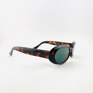 Vintage 90s Brown Tortoise Oval Sunglasses