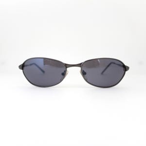 Vintage Silver Metal Frame Oval Sunglasses with