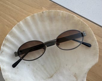 Lunettes de soleil ovales en fil de fer vintage des années 90 avec verres gris