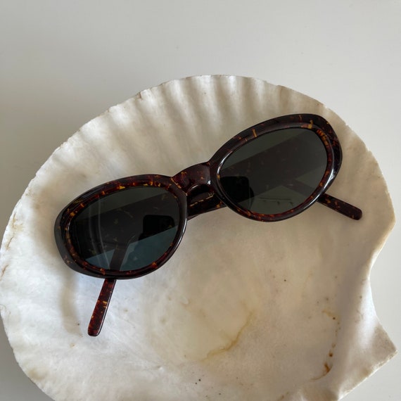 Vintage 90s Mod Brown Tortoise Shell Oval Sunglas… - image 5