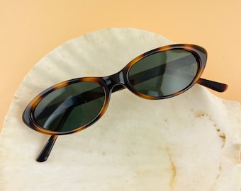 Authentic Vintage 90s Slim Brown Cat-Eye Sunglasses