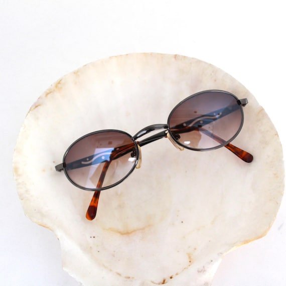 Vintage Slim Silver Metal Frame Oval Sunglasses with Mirror Lens