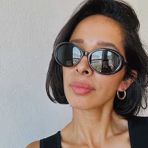 Authentic Vintage 90s Minimal Black Oval Sunglasses