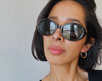 Authentic Vintage 90s Minimal Black Oval Sunglasses