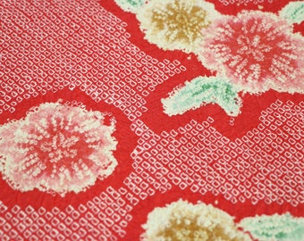 H17-59 Kimono fabric scraps /// Silk Shibori fabric, Pink fabric, silk kimono fabric, Japanese fabric, Pink silk fabric, Vintage kimono