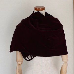 Vintage Japanese Kimono Shawl ///  Deep purple velvet shawl, Velvet scarf, Kimono scarf, made in Germany