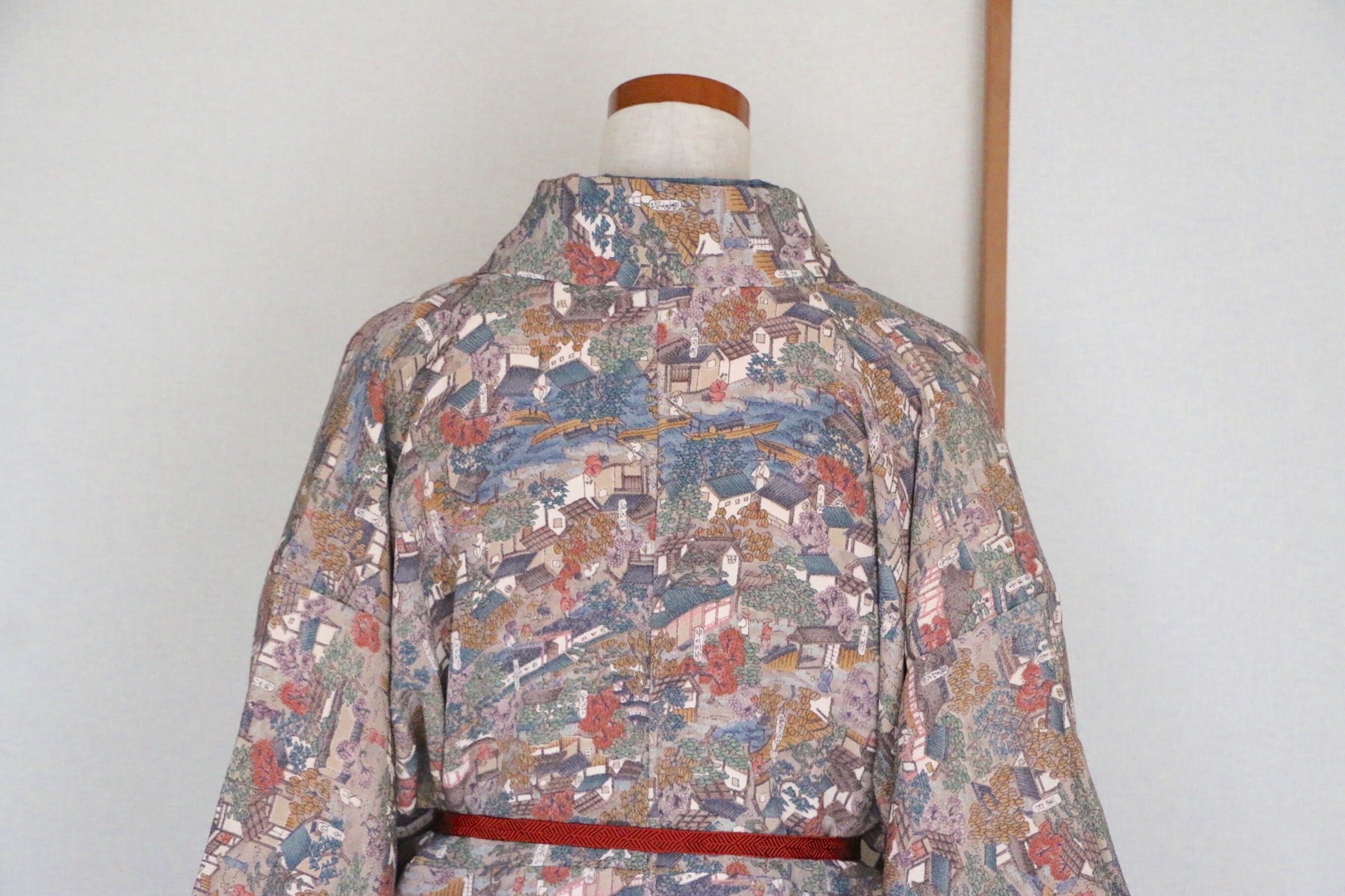 KW-103 Vintage Silk Chirimen Komon /// Old Townscape Kimono