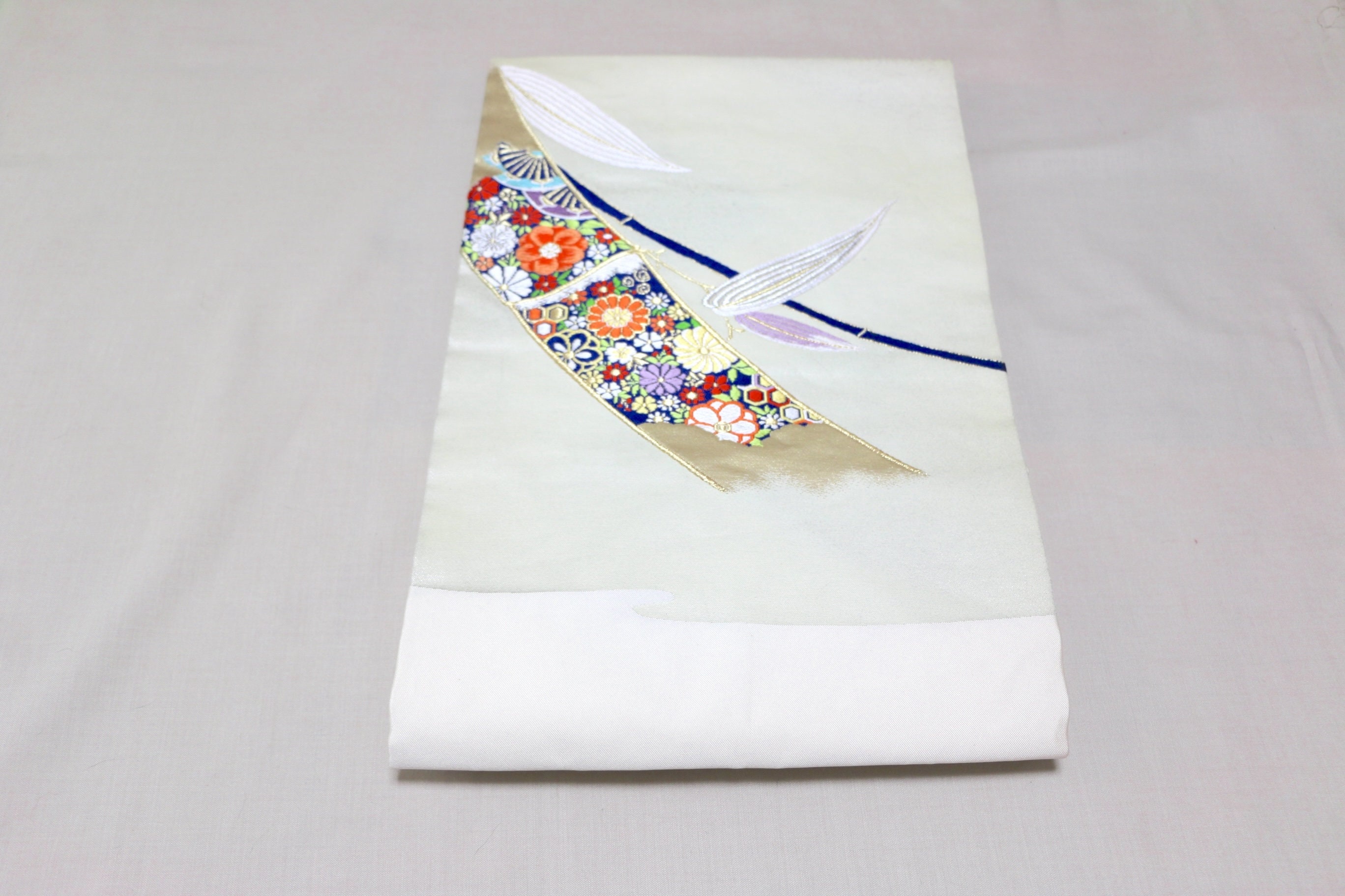 OW-86 Vintage Nagoya Obi /// Silk Kimono Obi, Botanical Embroidered Nagoya Obi, Ivory Silk Obi, Shiny White Silk Obi, Embroidered Nagoya Obi - Etsy OW-86 Vintage Nagoya Obi /// Silk Kimono Obi, Botanical Embroidered Nagoya Obi, Ivory Silk Obi, Shiny White Silk Obi, Embroidered Nagoya Obi - Etsy