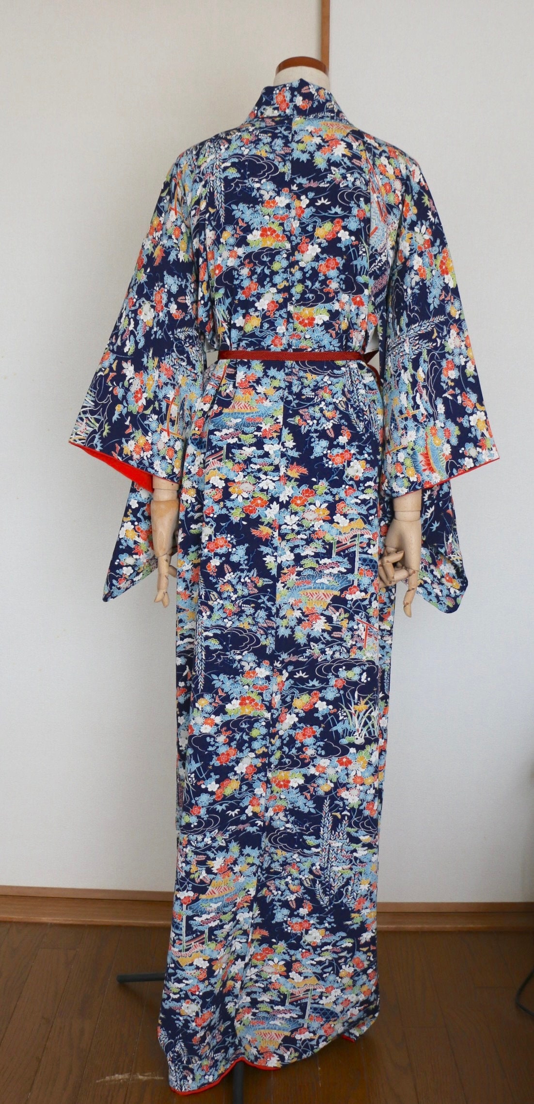KW-207 Vintage Chirimen Kimono /// Hight Quality Blue KW-207 Vintage Chirimen Kimono /// Hight Quality Blue
