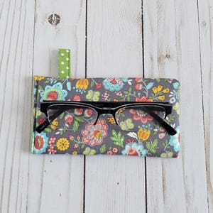 Vintage Flower Glasses Case | Padded Sunglasses Sleeve | Soft Reading Pouch | Handmade Eyeglass Holder