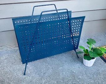 Vintage Mid-Century Wire Magazine Rack – Vinyl Record Storage