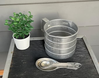 Set of Metal Measuring Cup and spoons -  Mid Century Modern -Vintage Kitchen Tools