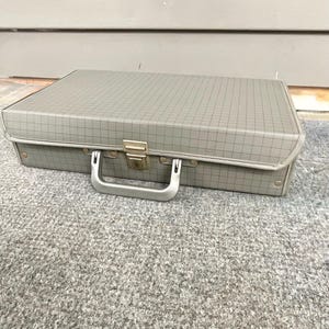 Custodia per il trasporto di cassette audio vintage grigia, scatola portaoggetti, mini valigetta in vinile, supporto per iPad, supporto per artigianato