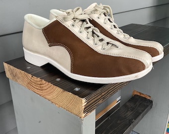 Vintage bowling shoes - two tone