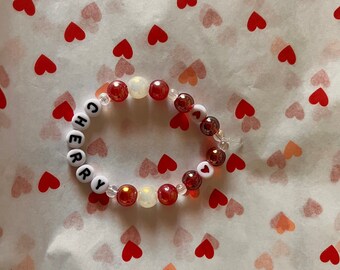 Le Bracelet "Lovesick" - Bracelet prénom personnalisable rouge fait main