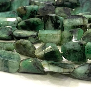 Perles en pépites découpées au laser à facettes émeraude, taille 11/15 mm, pierre gemme verte émeraude, brin de 10 pouces émeraude chauffée pour la fabrication de bijoux créatifs