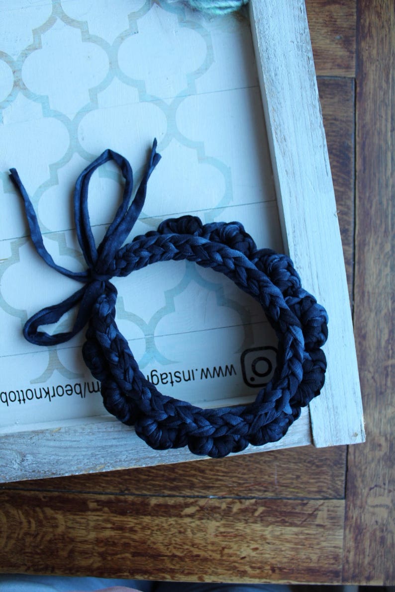 Knit Alternative Jewellery Chunky Statement T-Shirt Yarn pompoms Crochet Bib Necklace Zpagetti Fabric Necklace NAVY Ombr\u00e9