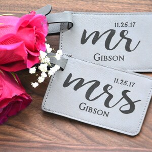 Mr and Mrs Luggage Tags, Couples Engagement Gift Bride and Groom Gift, Honeymoon Gift Personalized Wedding Favor, Personalized Wedding Gift