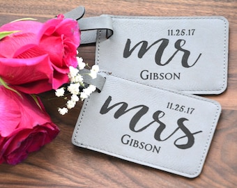 Cadeau pour les mariés, Lune de miel, Cadeau de mariage personnalisé, Cadeau de mariage personnalisé, Étiquettes de bagage pour M. et Mme, Cadeau de fiançailles pour couple