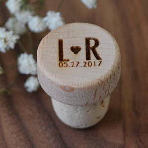 Personalized Wine Stopper, Wedding Favor, Wine Corks, Wine Wedding Favor, Personalized Wedding Gift, Custom Wine Stopper, Wood Wine Stopper