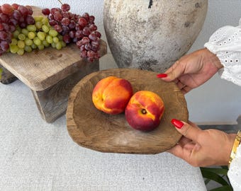Handgemachte rustikale Holzschale: Obst & Snackheber im Landhausstil