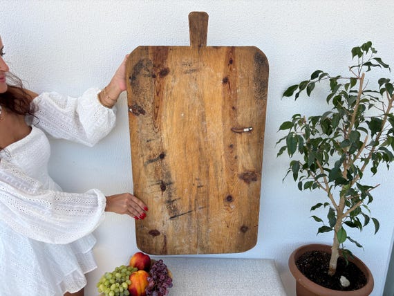 Vintage Wooden Cutting Board – Handmade Anatolian Kitchen Decor