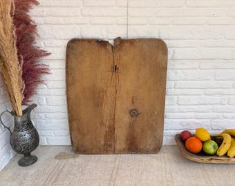 Handgemaakte Turkse walnotenbroodplank: rustiek boerderijkeukendecor