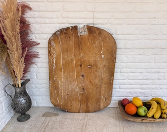 Handgemaakte Turkse walnotenbroodplank: rustiek boerderijkeukendecor