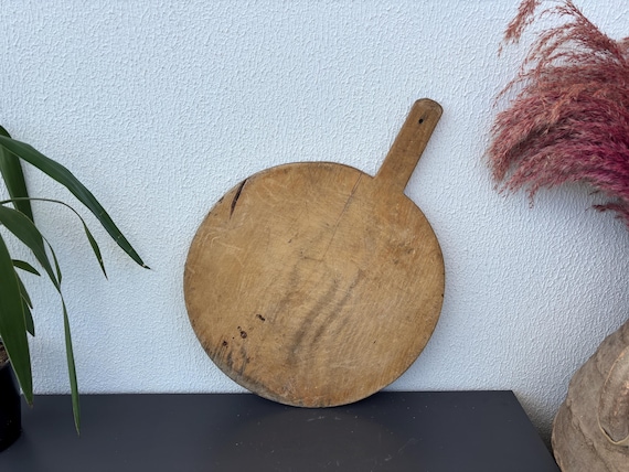 Vintage Turkish Wooden Cutting Board – Handmade Anatolian Kitchen Decor