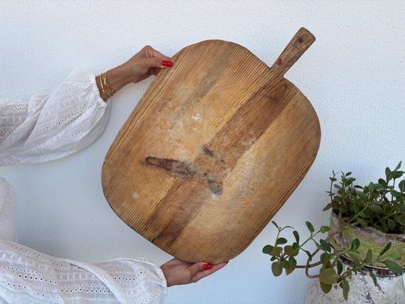 Old Wooden Cutting Board – Handmade Turkish Farmhouse Decor