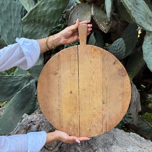 Vintage Turkish Wooden Cutting Board – Handmade Anatolian Kitchen Decor