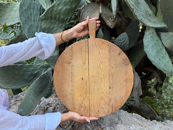 Vintage Turkish Wooden Cutting Board – Handmade Anatolian Kitchen Decor