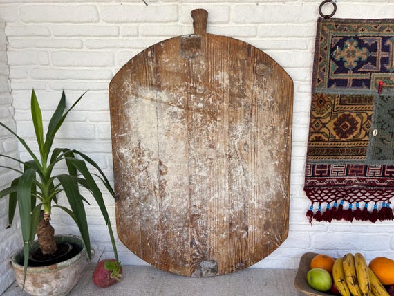 Vintage Turkish Wooden Cutting Board – Handmade Anatolian Kitchen Decor