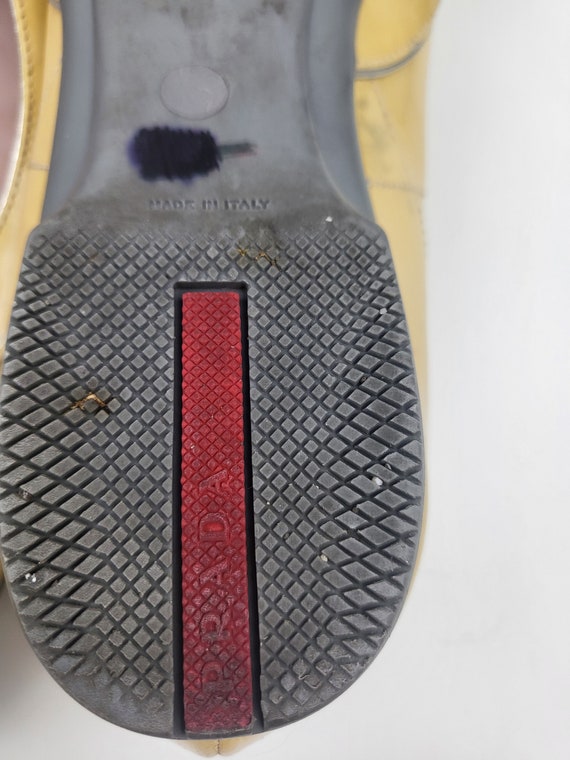 vintage Prada yellow Patent Leather square toe fl… - image 5