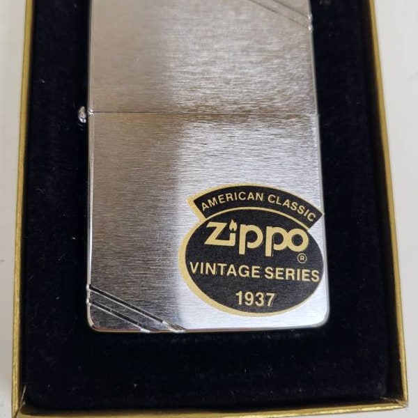 Authentique zippo chrome brossé 1937 réplique des années 1980 nouveau stock mort emballage d'origine