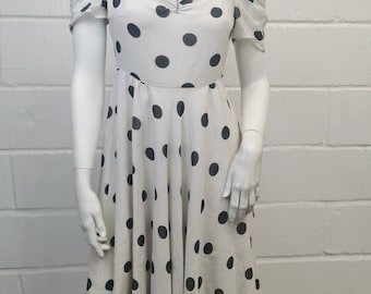 Abito vintage a pois Chloe Paris: avorio, anni '80, lunghezza media