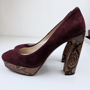 Authentische PRADA weinrote PYTHON Plateau Pumps Eu 40 UK 7 Uns 9 Jahre Pumps