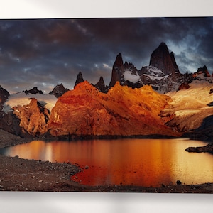 Laguna de Los Tres, Patagonia, Argentina lienzo pared arte impresión de cuero ecológico, ¡Hecho en Italia!