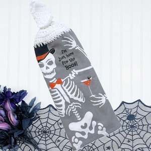 Crochet Skeleton Halloween Hand Towel: Spooky Kitchen Decor