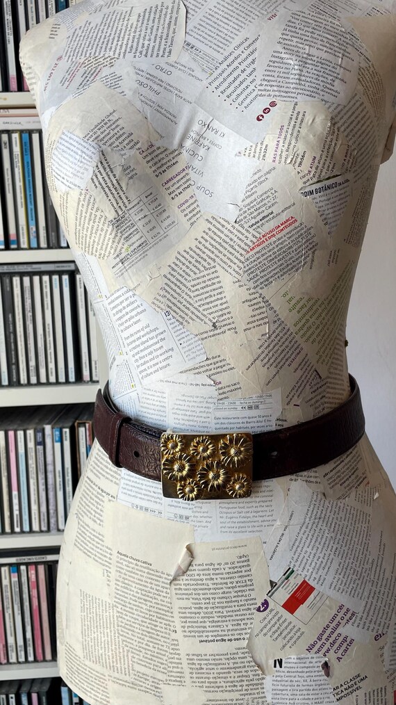Vintage 1980s Brown Embossed Leather Gold Hardware Waist Belt Boho Chic Italian Vintage Albatros 009251 Brown Italian Leather Ornate Enamel  main image 4