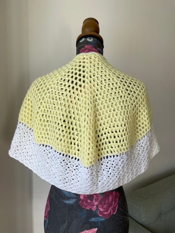 Vintage 60s Handknitted Yellow and White Wool Tri… - image 4